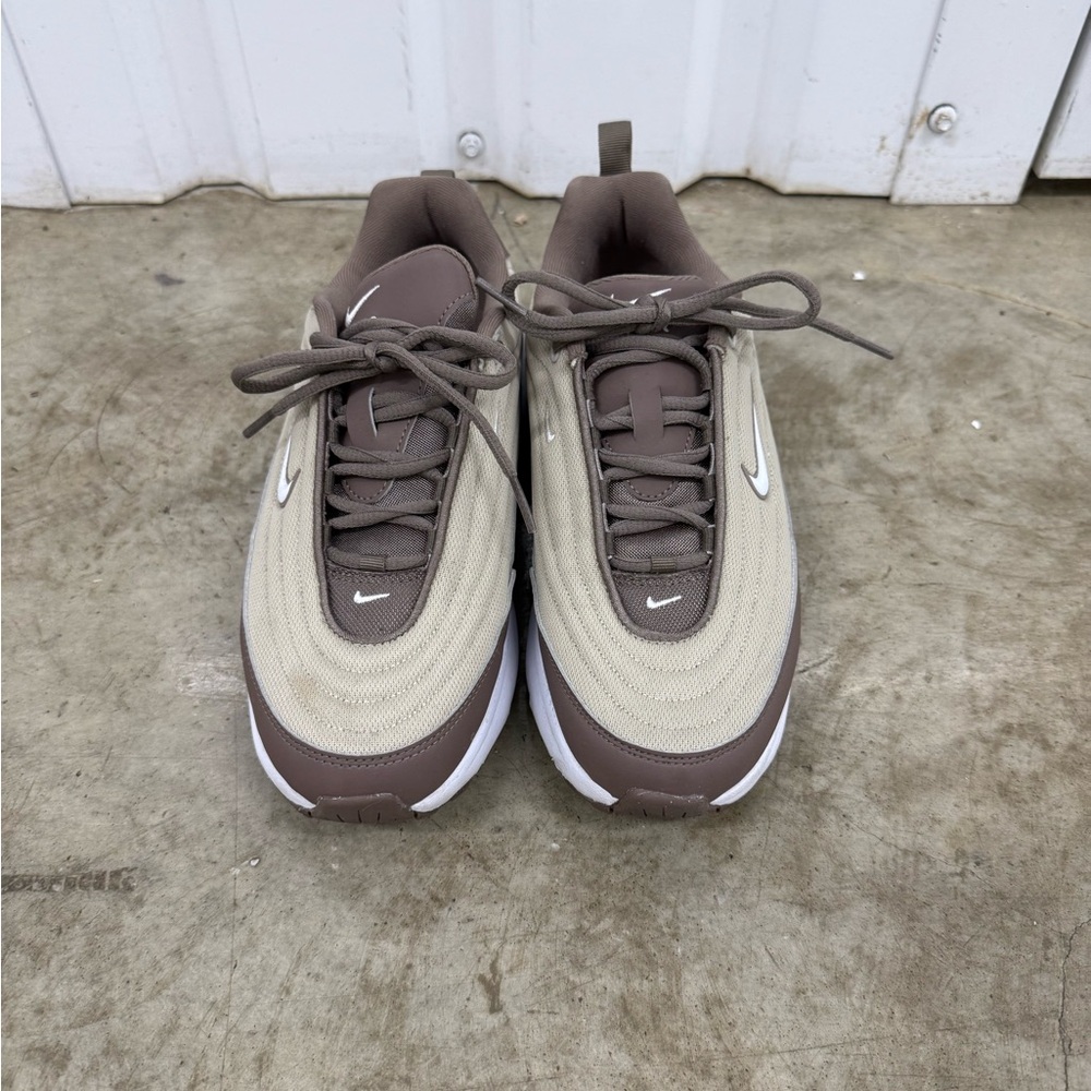 Nike women’s air max portal shoes